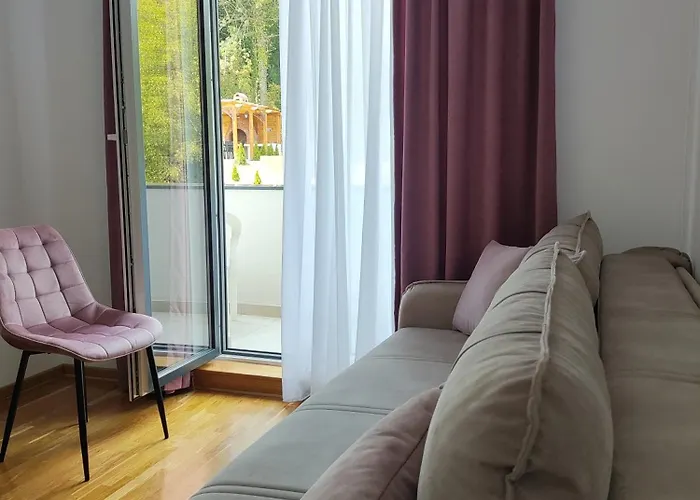 Aquarelle Sa Bazenom, Delux Sa Bazenom Vrnjačka Banja