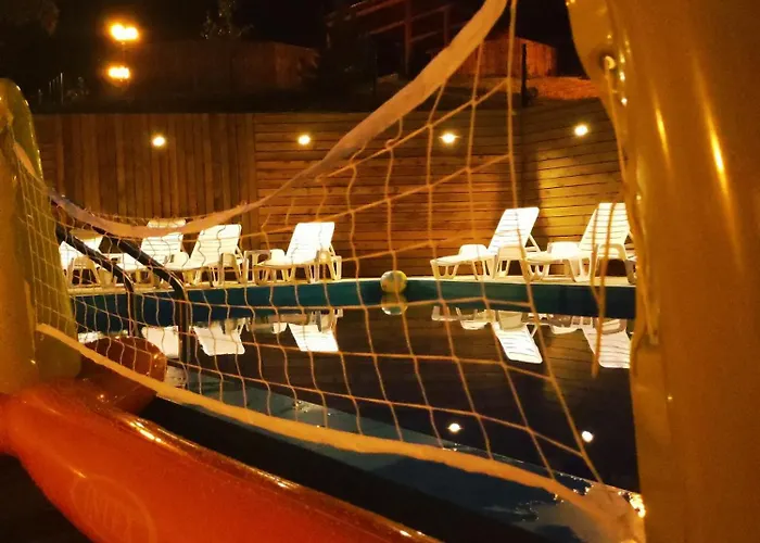 Aquarelle Sa Bazenom, Delux Sa Bazenom شقة