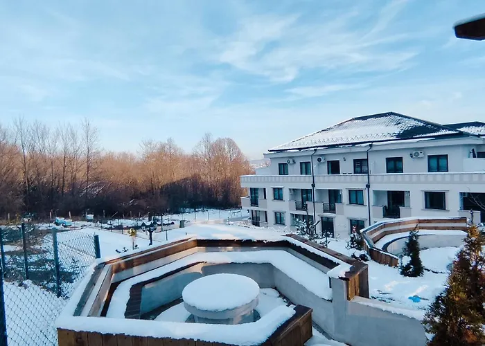 شقة Aquarelle Sa Bazenom, Delux Sa Bazenom *